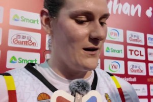 比利时中锋：对位张子宇是挑战！上半场我很累下半场没打不累😂