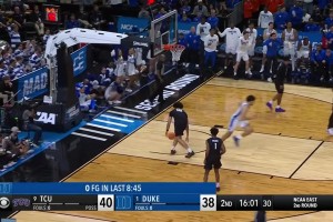 太强了🔥布泽尔10中7贡献19分11板4助3断1帽全能表现