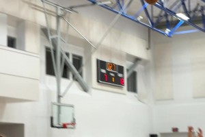 备战附加赛！库里弧顶三分训练连中